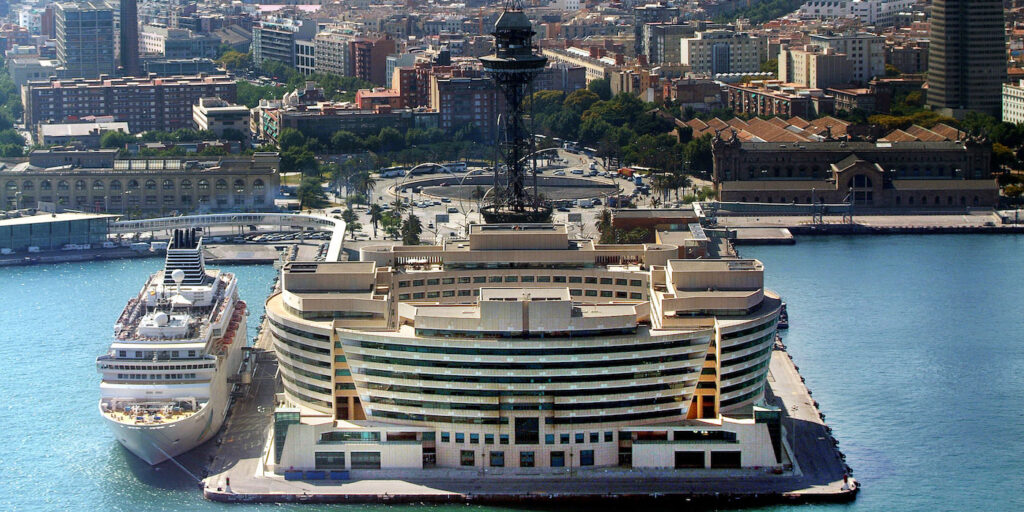 serunion-y-workteamsolution-se-unen-para-gestionar-el-centro-de-congresos-de-world-trade-center-barcelona